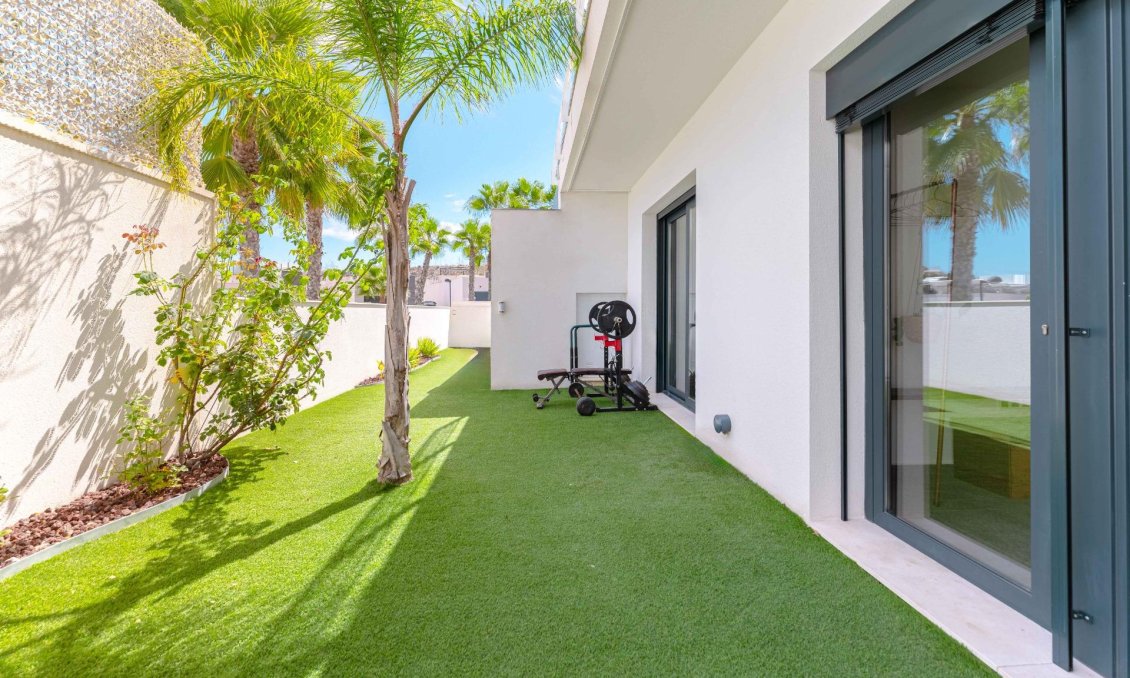 Használt Ingatlanok - Villa -
San Miguel de Salinas - Bellavista