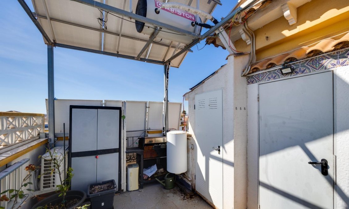 Használt Ingatlanok - Sorház -
Torrevieja - Aguas Nuevas