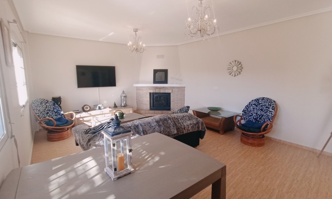 Használt Ingatlanok - Villa -
Avileses - Inland