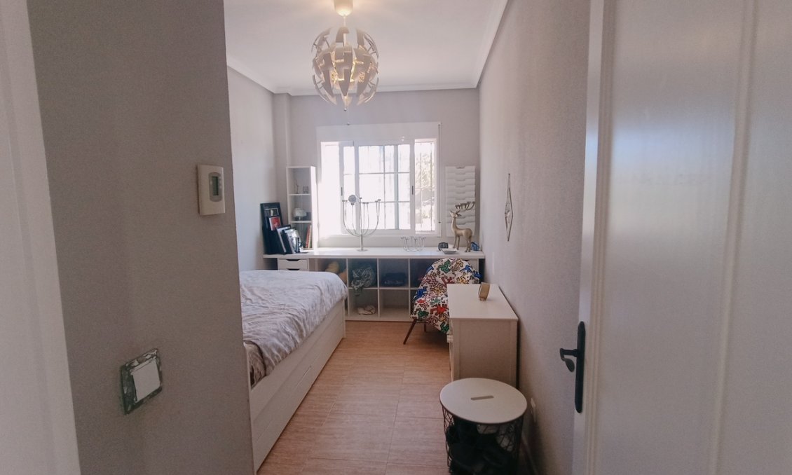 Használt Ingatlanok - Villa -
Avileses - Inland