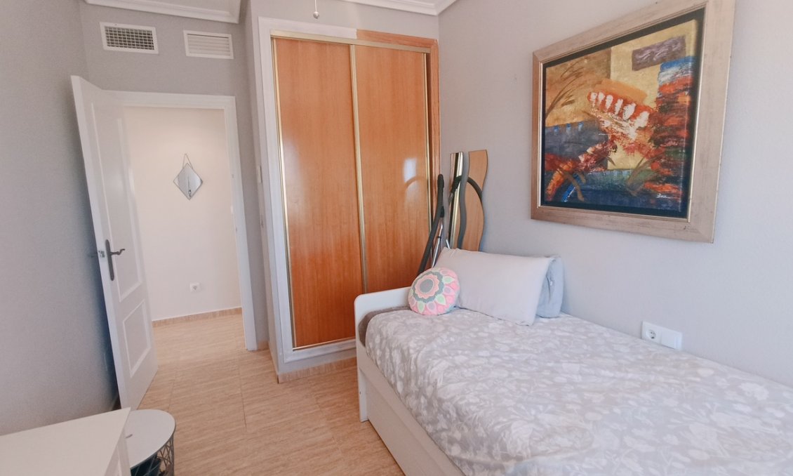 Használt Ingatlanok - Villa -
Avileses - Inland