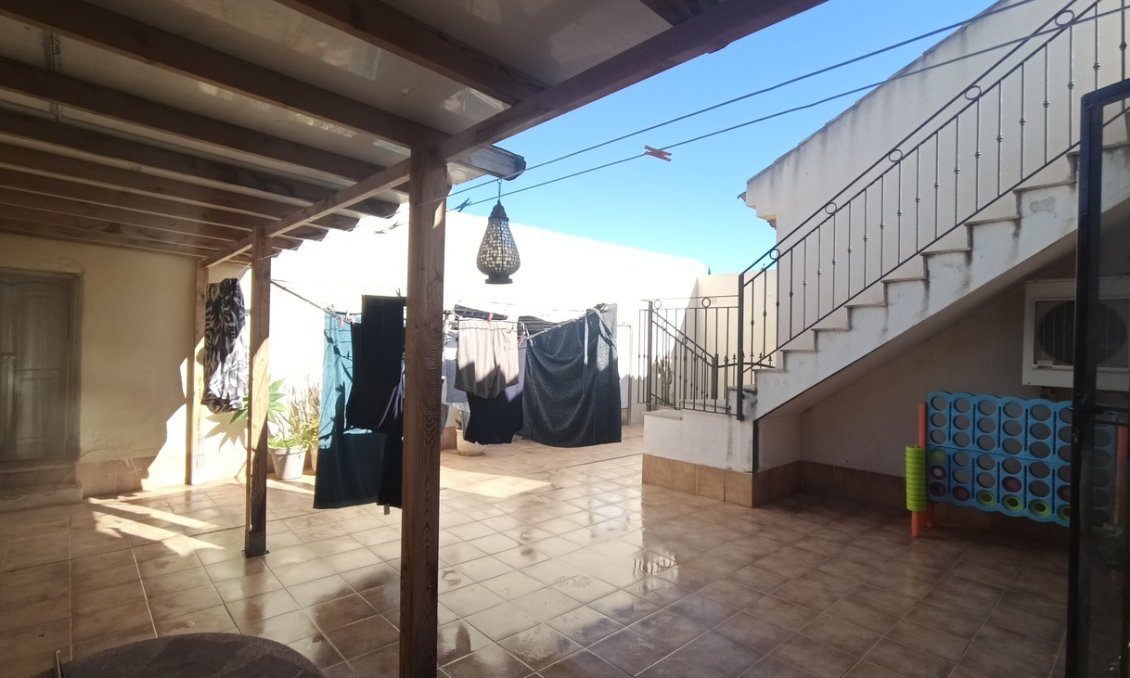 Használt Ingatlanok - Villa -
Avileses - Inland