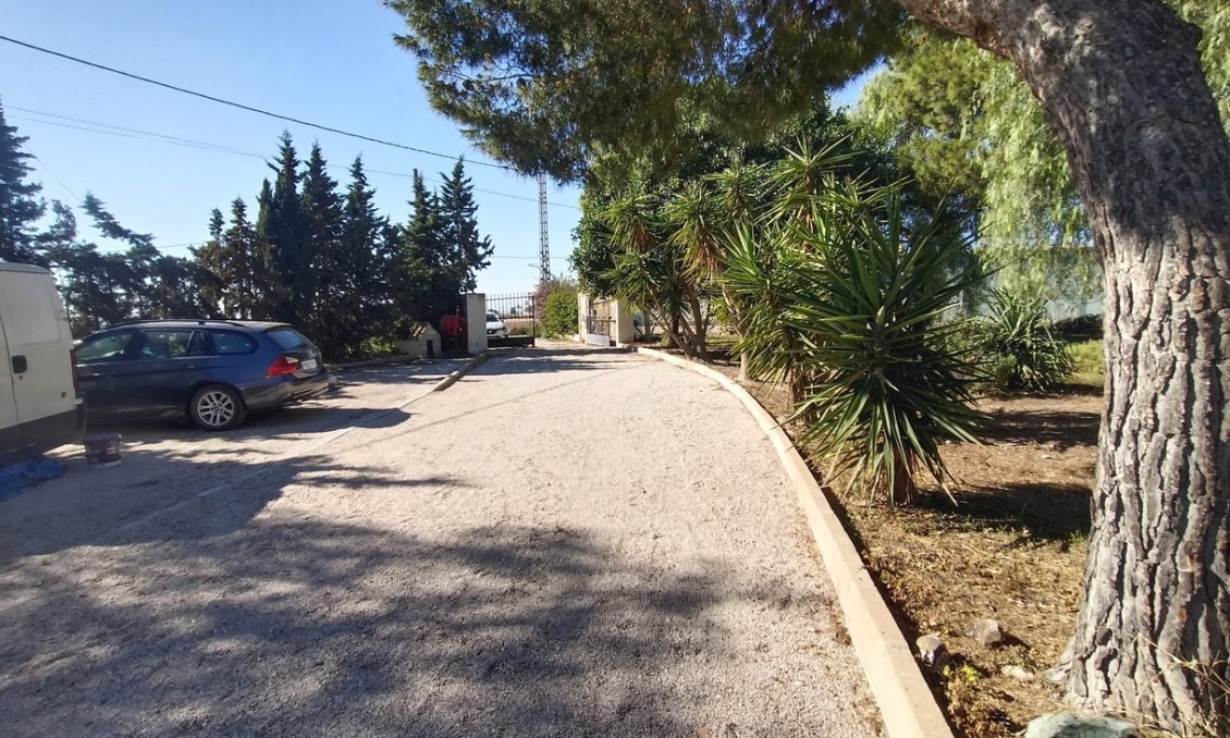 Használt Ingatlanok - Villa -
Avileses - Inland