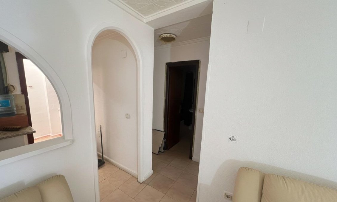 Resale - Bungalow -
Torrevieja - La Siesta - El Salado - Torreta