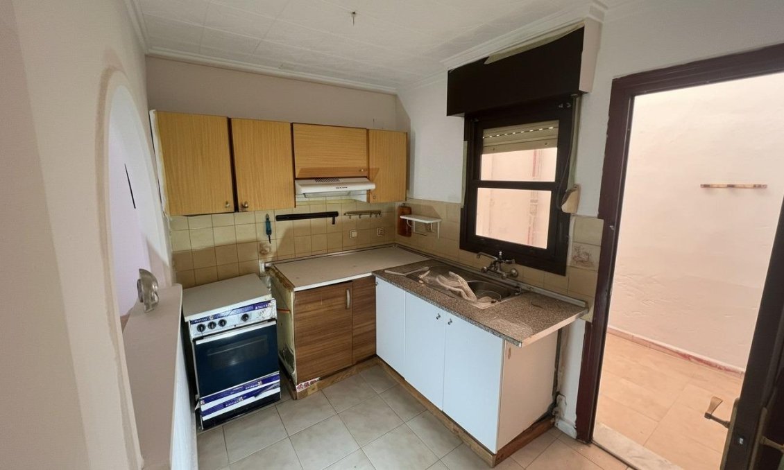 Resale - Bungalow -
Torrevieja - La Siesta - El Salado - Torreta