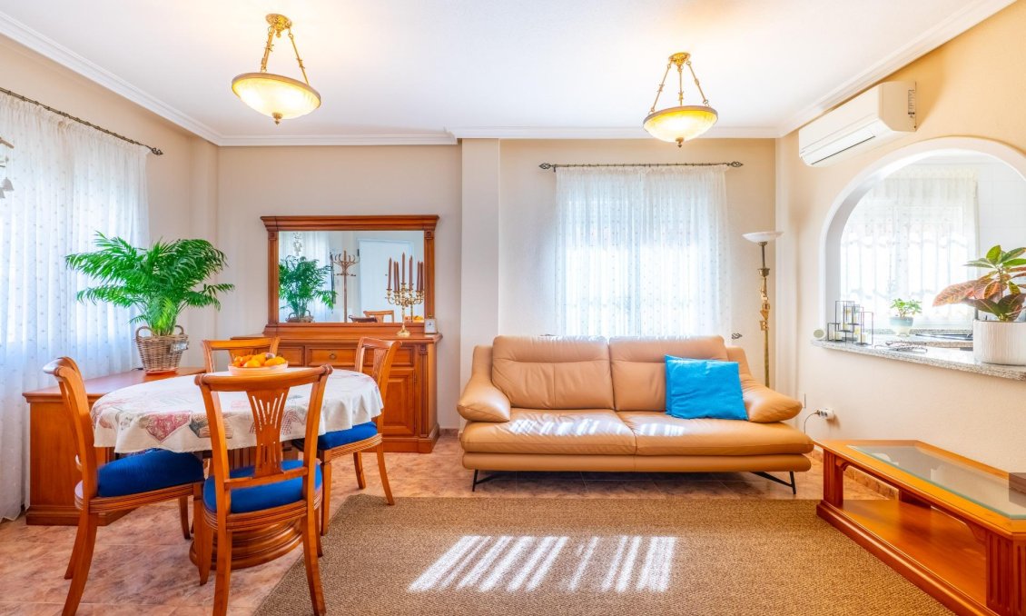 Resale - Duplex -
Orihuela Costa - La Regia