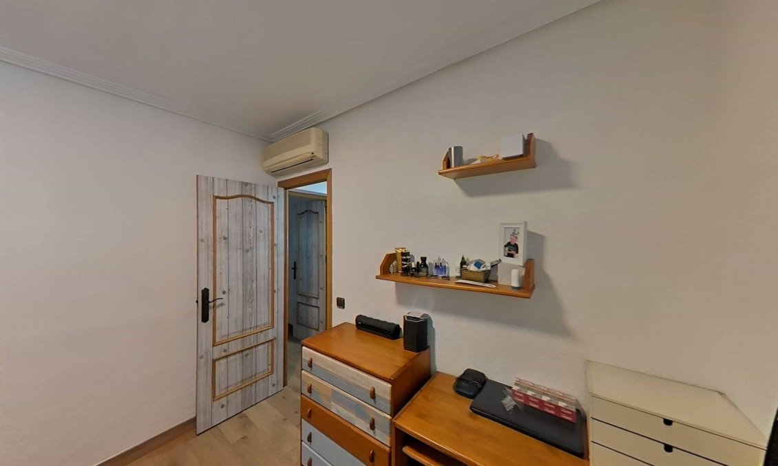 Használt Ingatlanok - Villa -
Torrevieja - Los Balcones