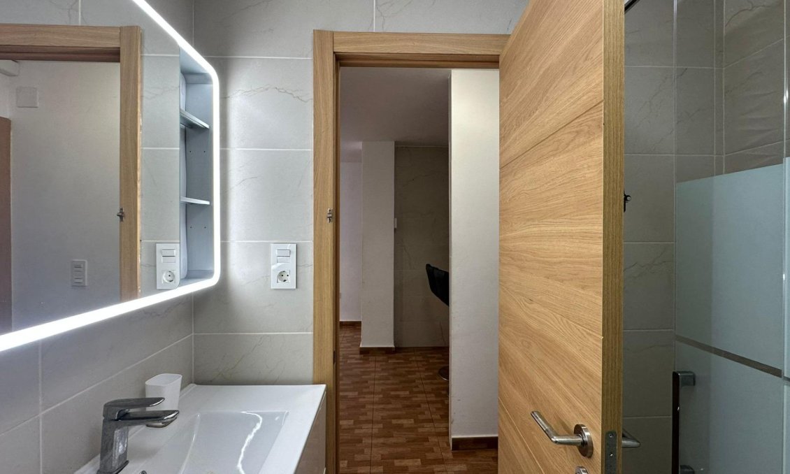 Használt Ingatlanok - Apartman -
Torrevieja - La Mata Pueblo