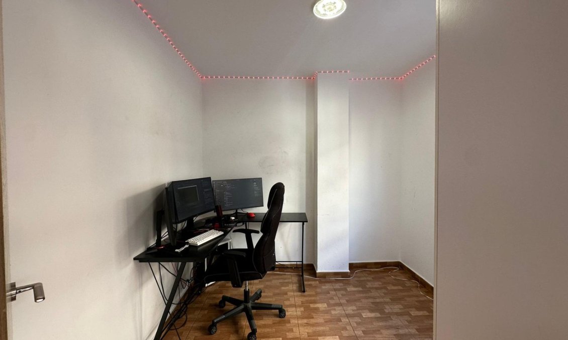 Használt Ingatlanok - Apartman -
Torrevieja - La Mata Pueblo