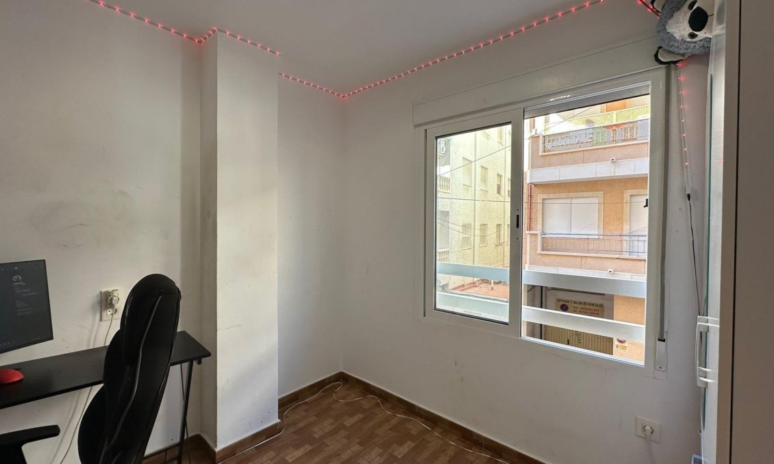 Használt Ingatlanok - Apartman -
Torrevieja - La Mata Pueblo