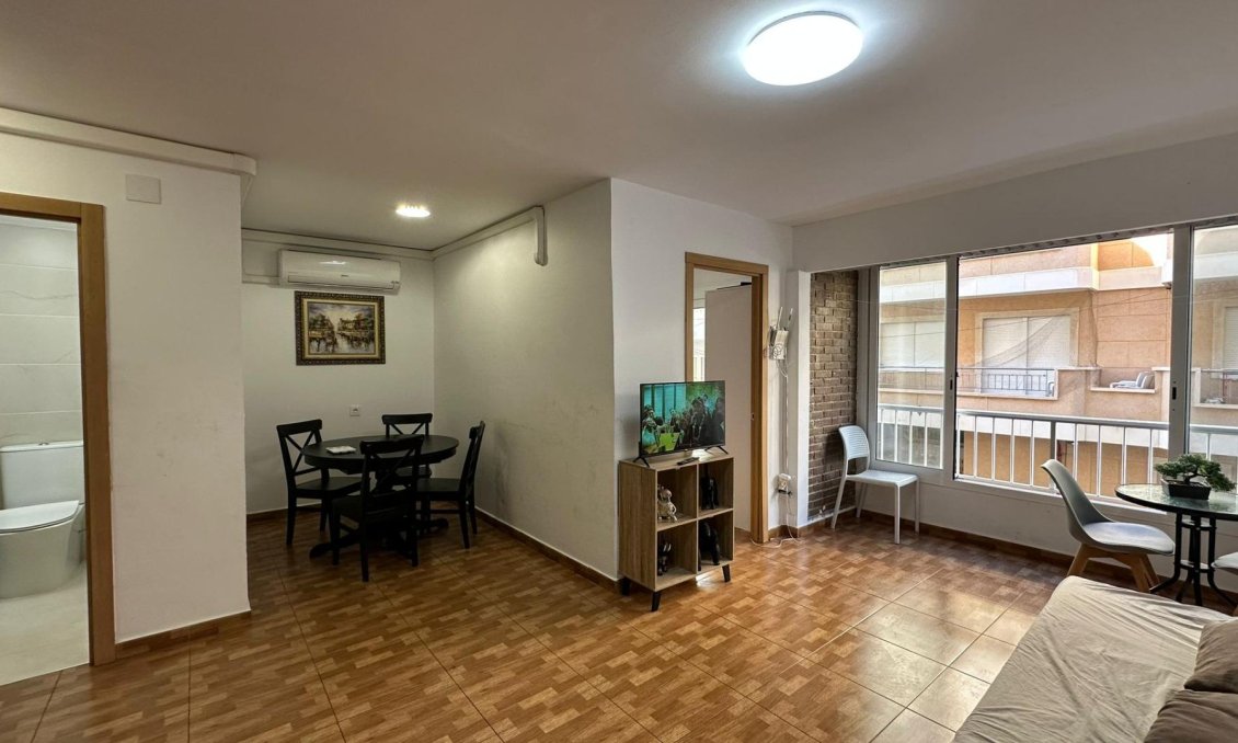 Használt Ingatlanok - Apartman -
Torrevieja - La Mata Pueblo