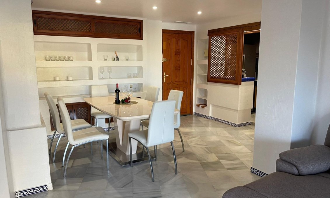 Használt Ingatlanok - Tetőtéri lakás -
Torrevieja - Los Frutales