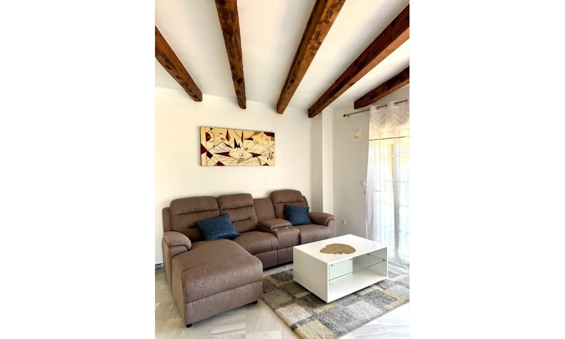 Használt Ingatlanok - Tetőtéri lakás -
Torrevieja - Los Frutales