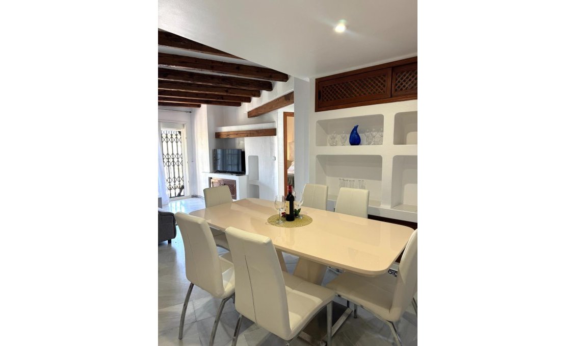 Használt Ingatlanok - Tetőtéri lakás -
Torrevieja - Los Frutales