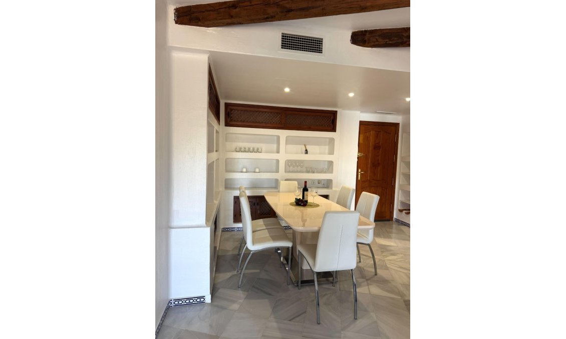 Használt Ingatlanok - Tetőtéri lakás -
Torrevieja - Los Frutales