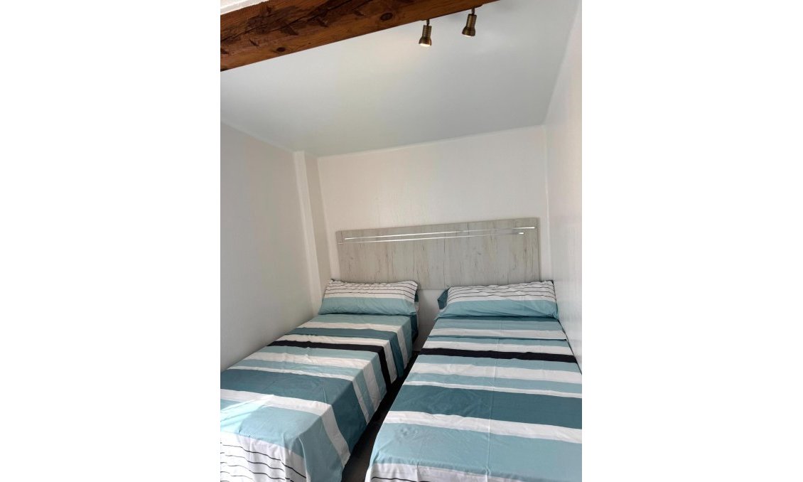 Használt Ingatlanok - Tetőtéri lakás -
Torrevieja - Los Frutales