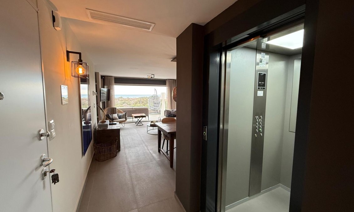 Resale - Penthouse -
Guardamar del Segura - Puerto Deportivo