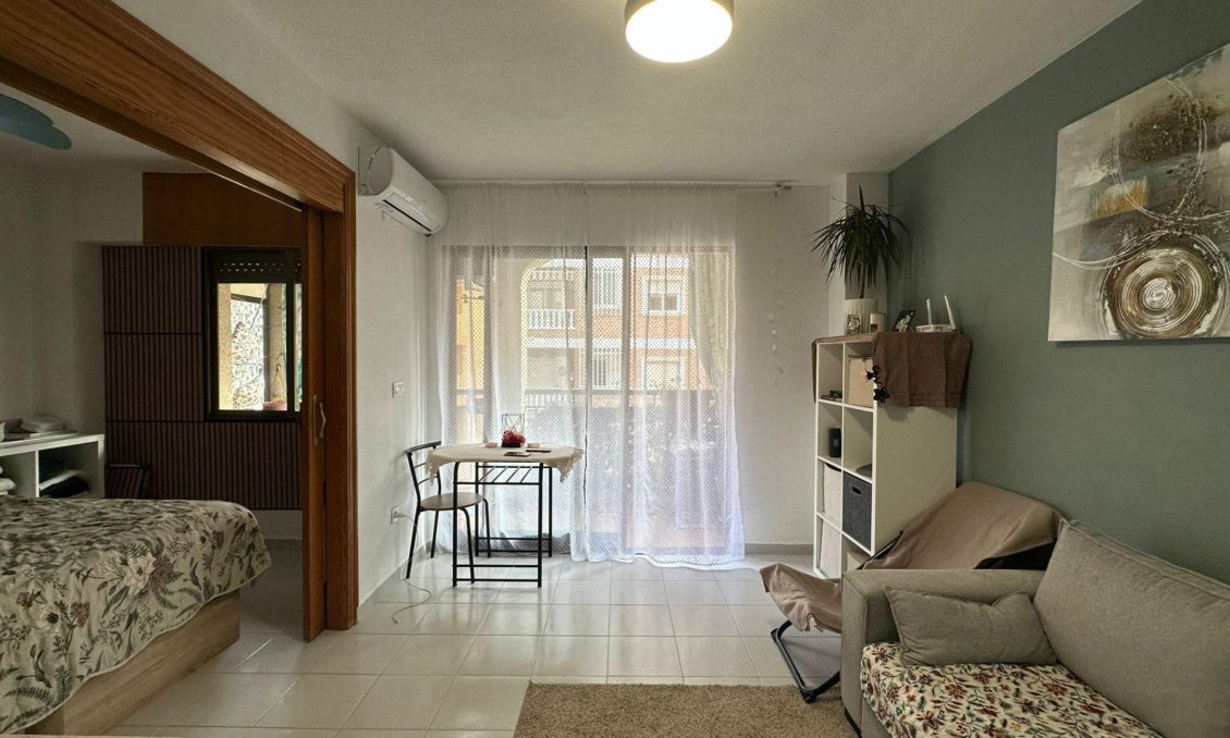 Használt Ingatlanok - Apartman -
Torrevieja - Centrum