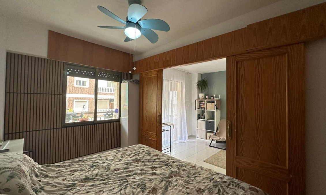 Használt Ingatlanok - Apartman -
Torrevieja - Centrum