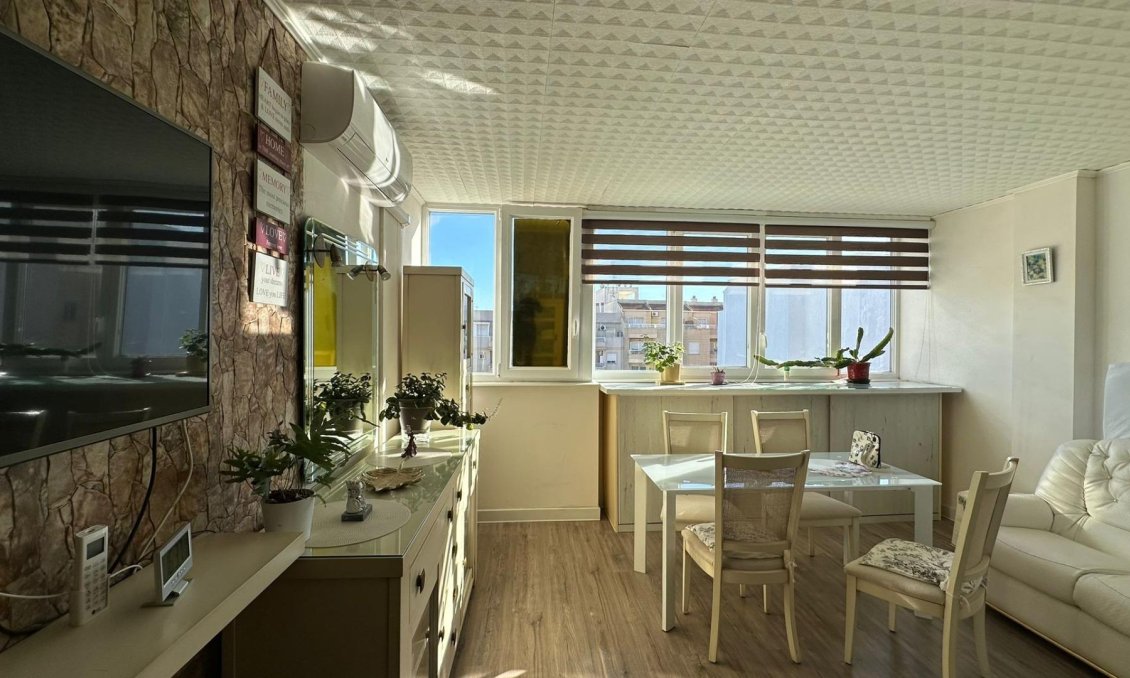 Használt Ingatlanok - Apartman -
Torrevieja - Centrum