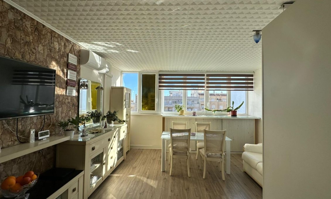 Használt Ingatlanok - Apartman -
Torrevieja - Centrum