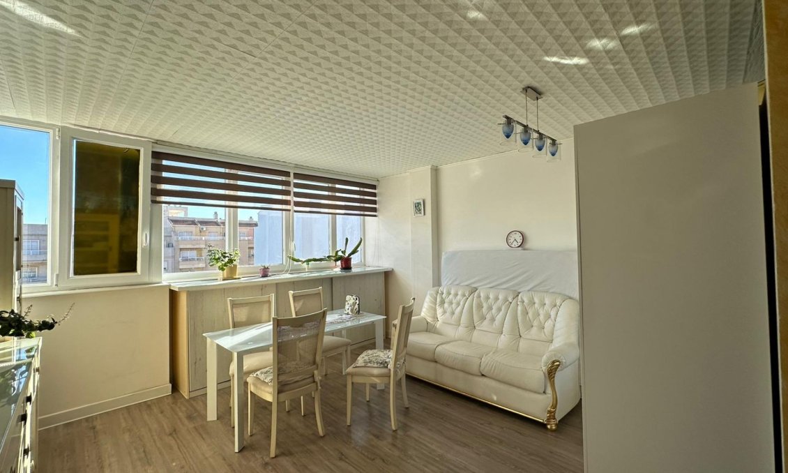 Használt Ingatlanok - Apartman -
Torrevieja - Centrum