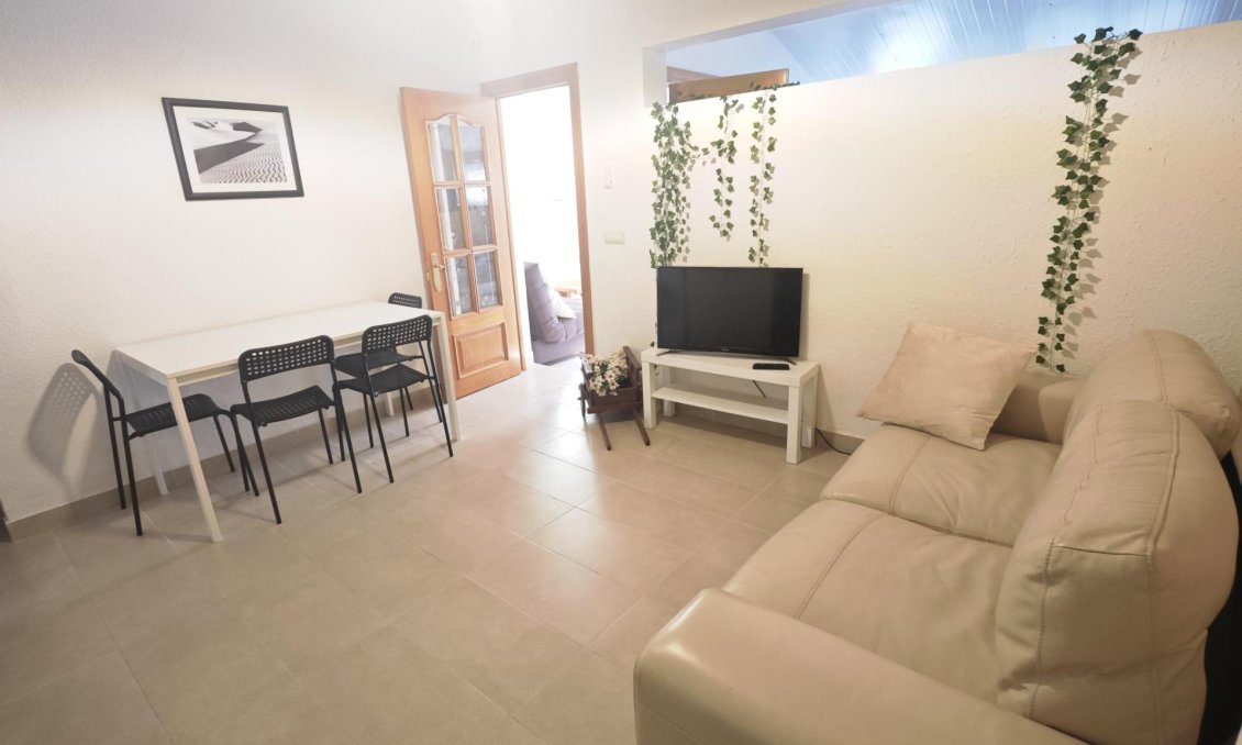 Használt Ingatlanok - Bungaló -
Torrevieja - Playa del Cura