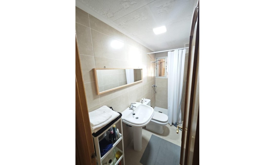 Használt Ingatlanok - Bungaló -
Torrevieja - Playa del Cura