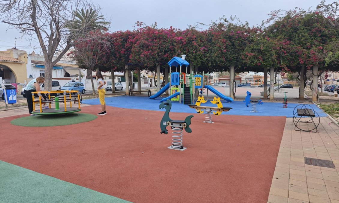 Használt Ingatlanok - Bungaló -
Torrevieja - Playa del Cura