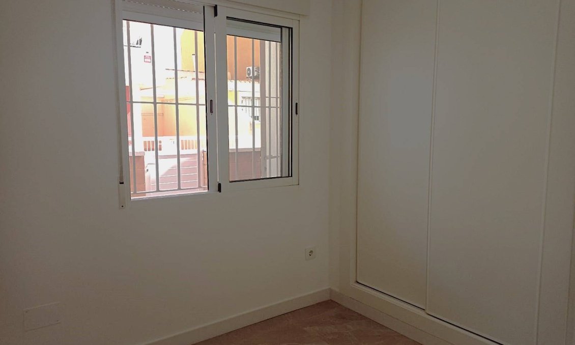 Resale - Town House -
Pilar de la Horadada