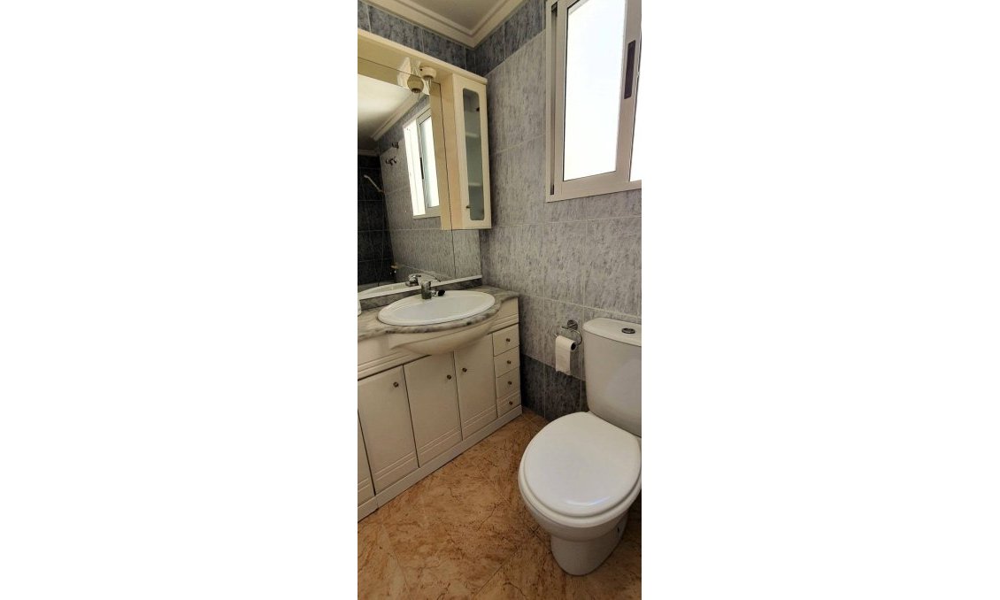 Revente - Attique -
Torrevieja - Playa de los Locos