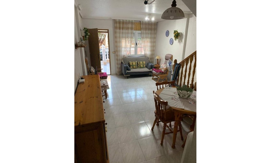 Resale - Duplex -
Pilar de la Horadada - Torre De La Horadada