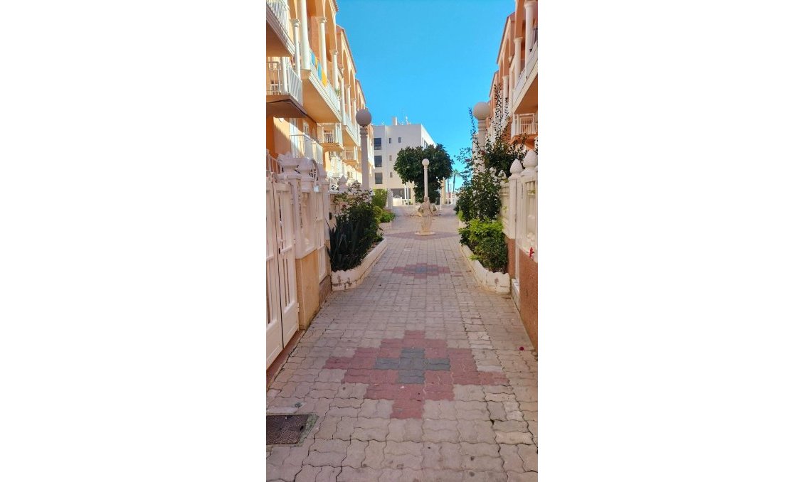 Resale - Penthouse -
Torrevieja - La Mata Pueblo