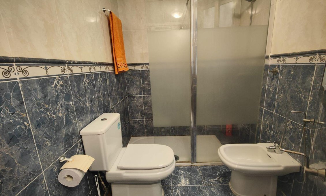 Segunda mano - Apartamento -
Torrevieja - La Mata