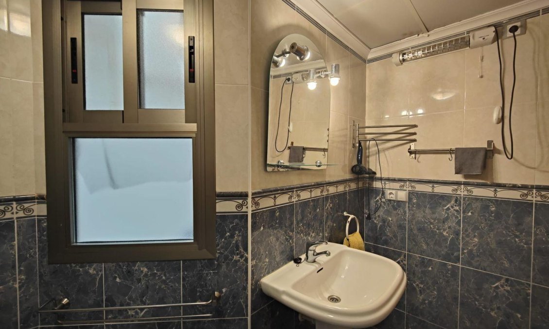 Segunda mano - Apartamento -
Torrevieja - La Mata