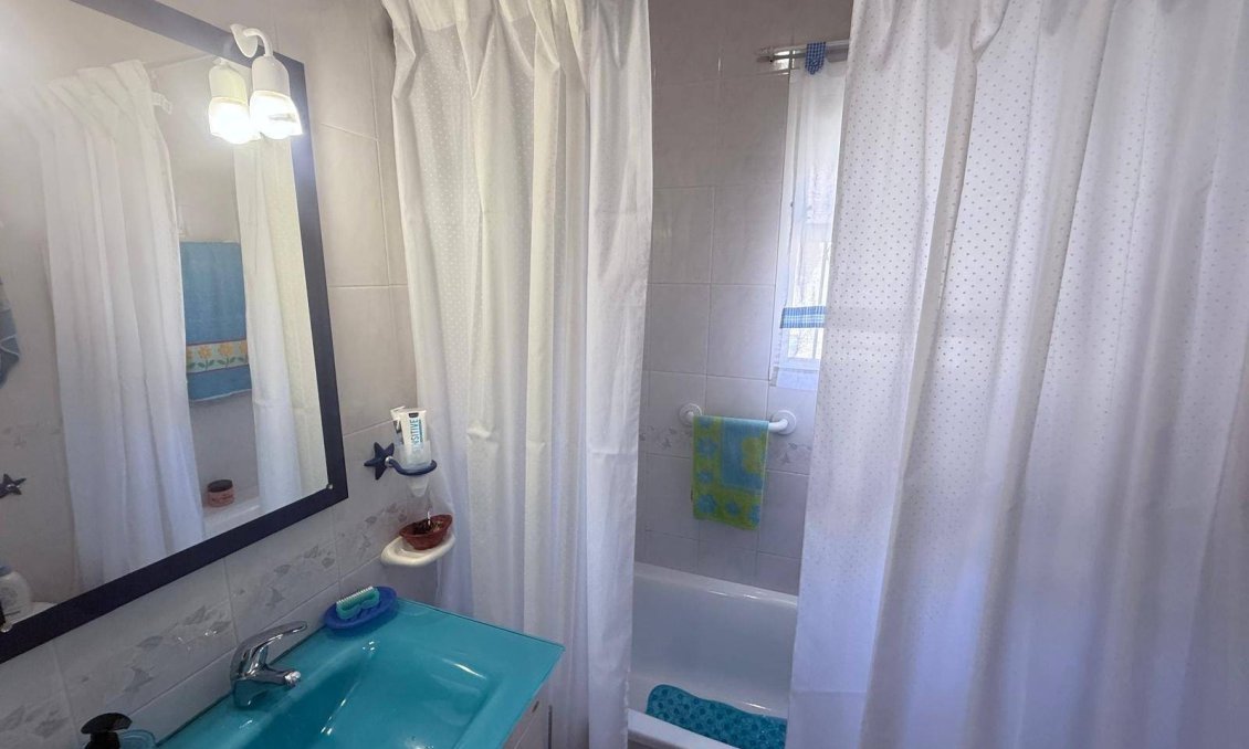 Segunda mano - Bungalow -
Orihuela Costa - Playa Flamenca