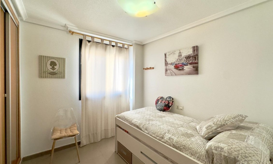 Resale - Apartment -
Torrevieja