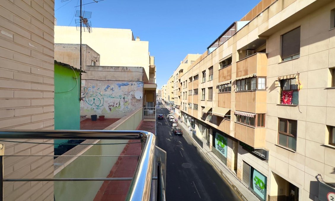 Resale - Apartment -
Torrevieja