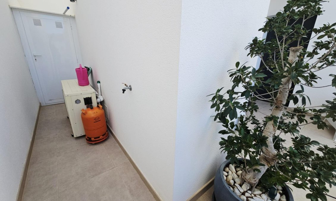 Segunda mano - Villa -
Benijofar - Benimar