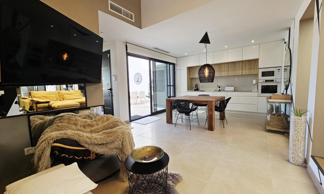 Segunda mano - Villa -
Benijofar - Benimar