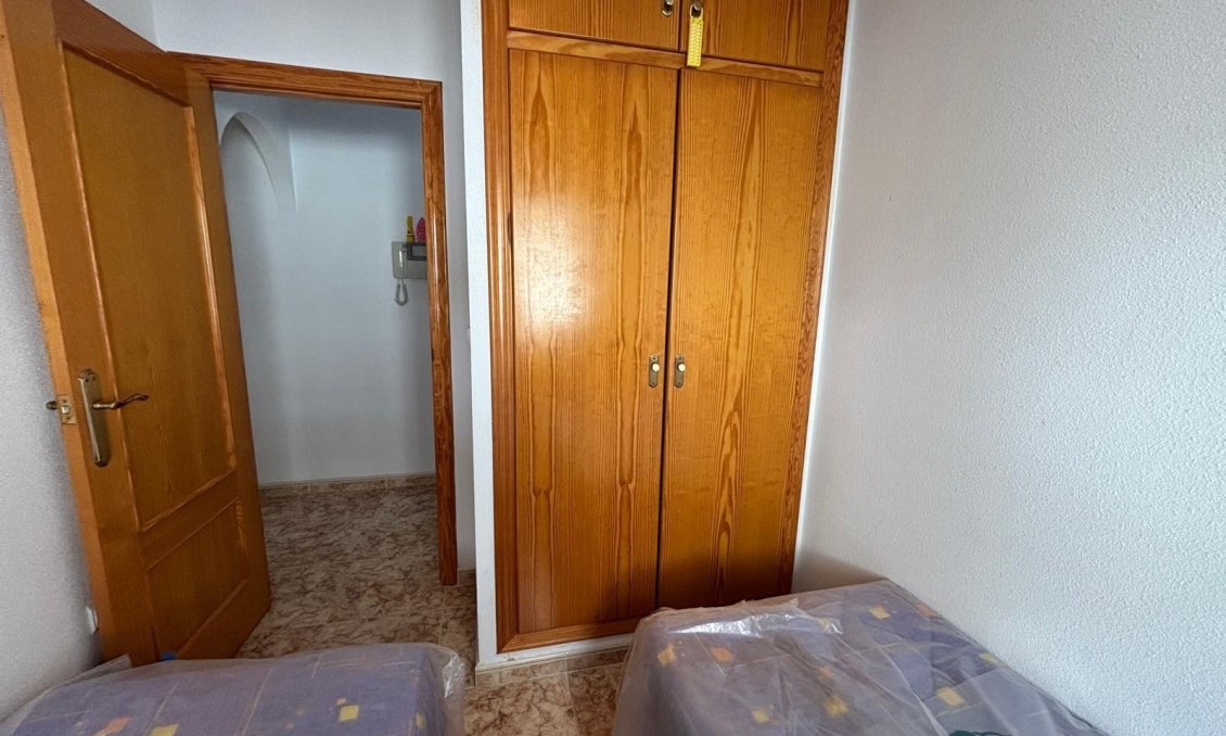 Segunda mano - Apartamento -
Torrevieja - Playa del Cura