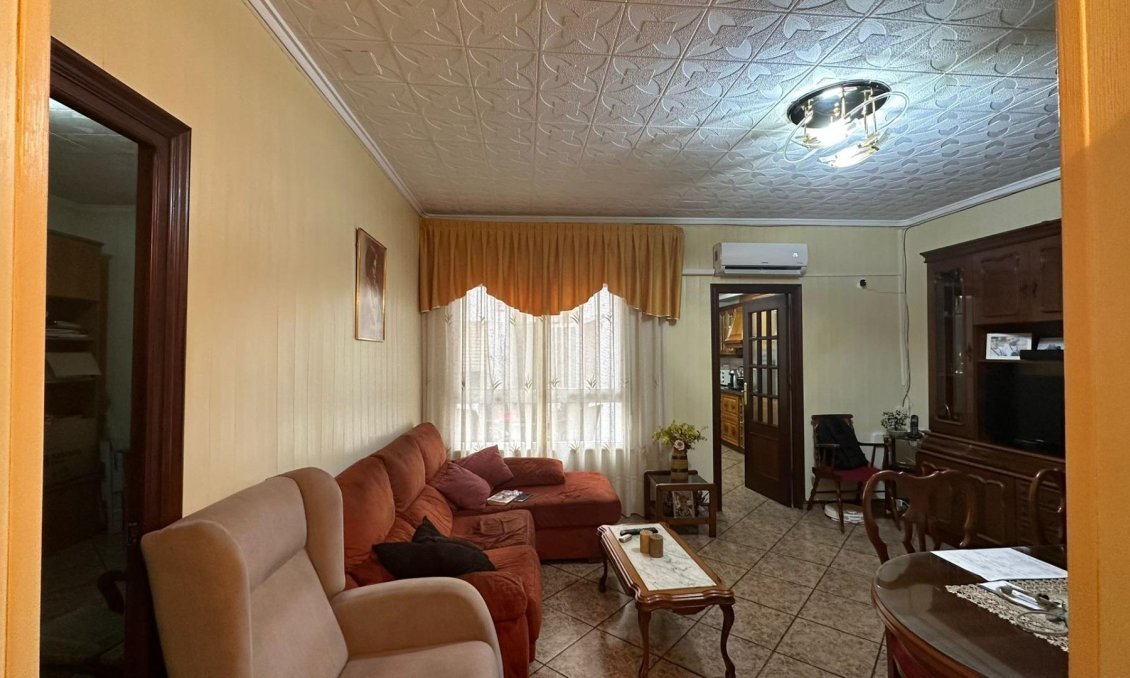 Segunda mano - Apartamento -
Torrevieja - Estacion De Autobuses