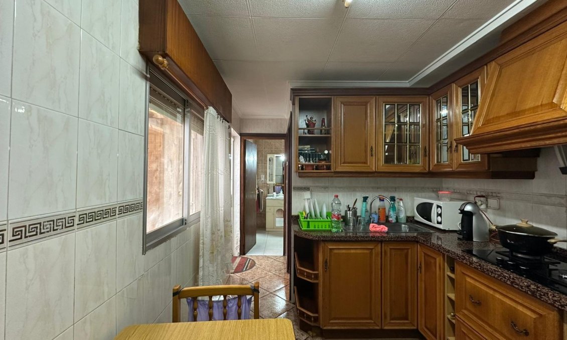 Segunda mano - Apartamento -
Torrevieja - Estacion De Autobuses