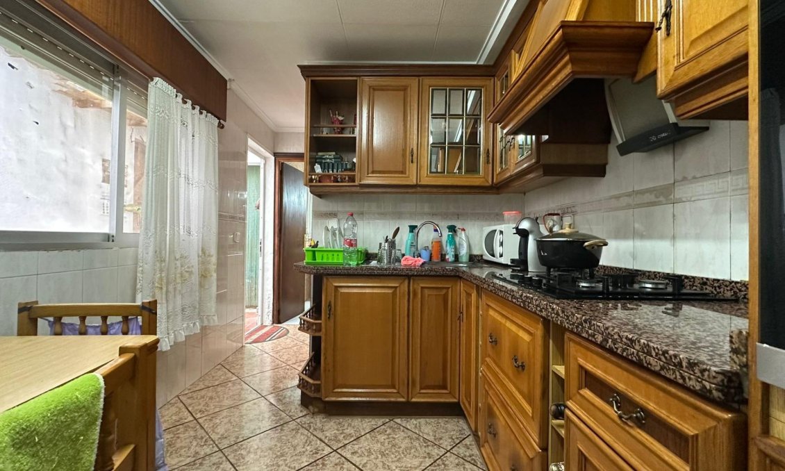 Segunda mano - Apartamento -
Torrevieja - Estacion De Autobuses