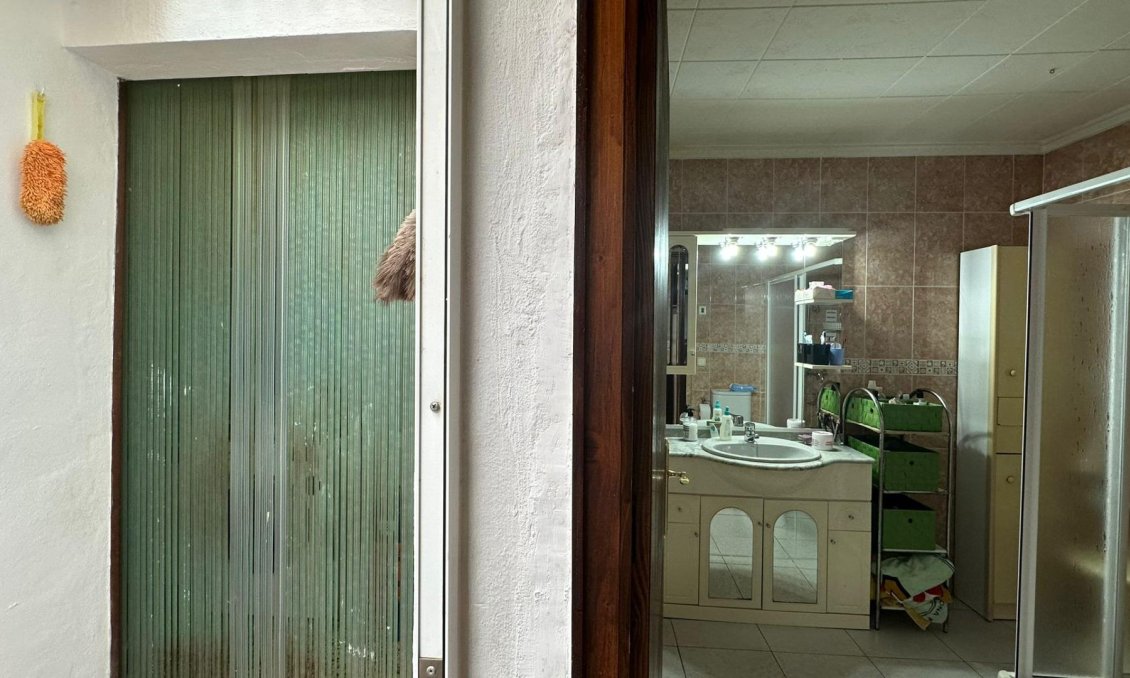 Segunda mano - Apartamento -
Torrevieja - Estacion De Autobuses