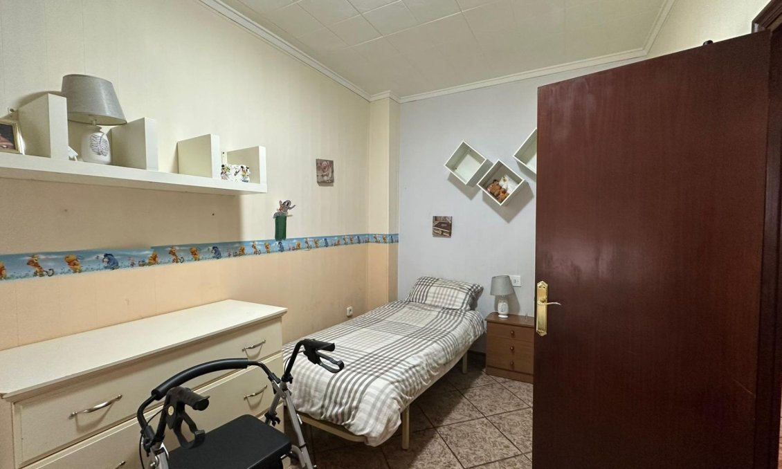 Segunda mano - Apartamento -
Torrevieja - Estacion De Autobuses