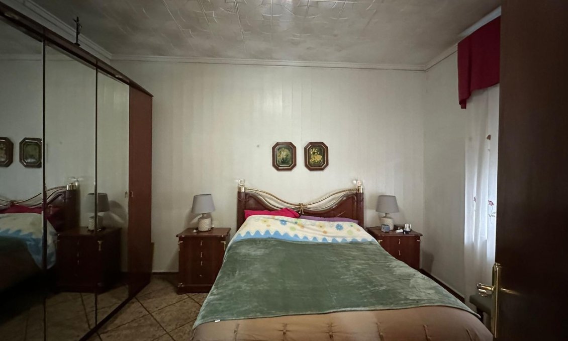 Segunda mano - Apartamento -
Torrevieja - Estacion De Autobuses