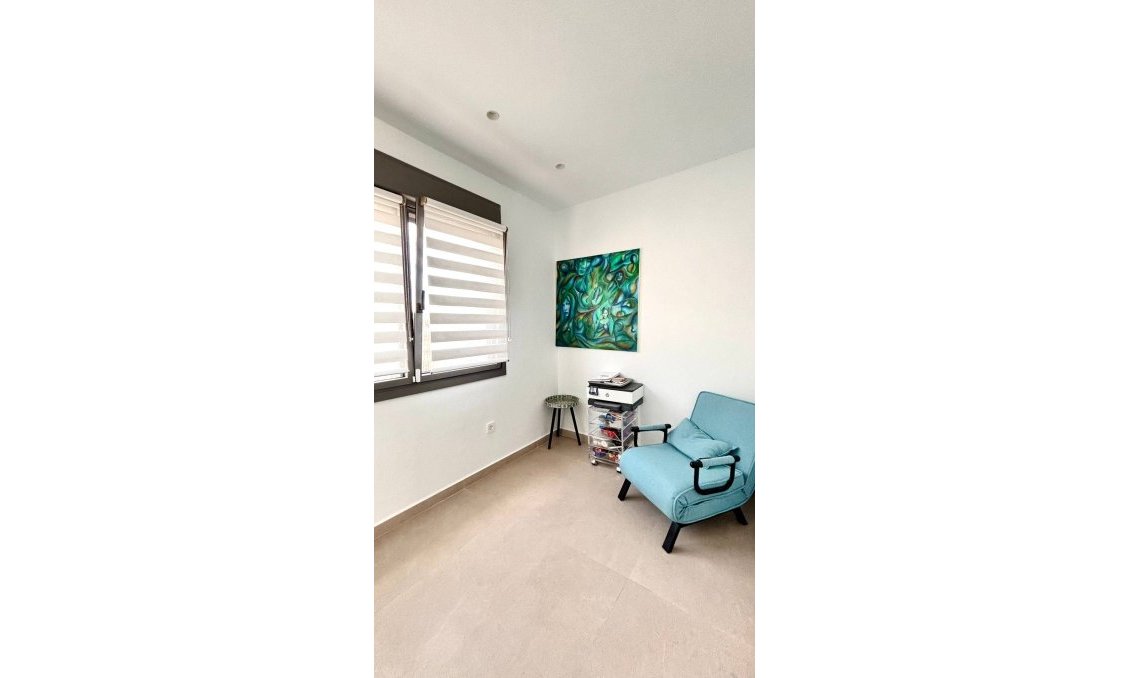 Wiederverkauf - Villa -
San Miguel de Salinas - Urbanizacion Blue Lagoon