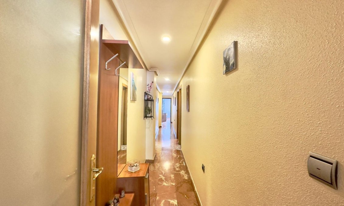 Resale - Apartment -
Torrevieja