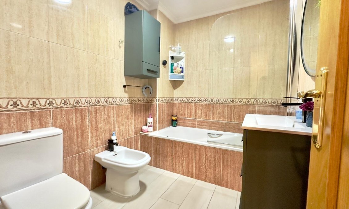 Resale - Apartment -
Torrevieja